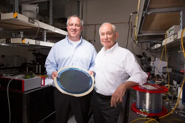01-MIT-photonics-wafer_bv02_0.jpg