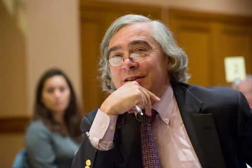 20131212-Moniz2.jpg