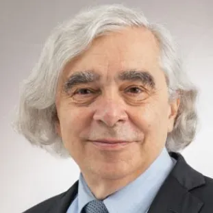 Portrait of Ernest Moniz