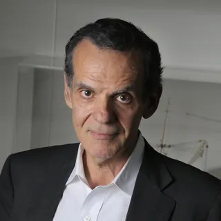 Headshot of Paul Sclavounos
