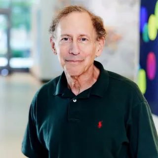 Headshot of Robert Langer 