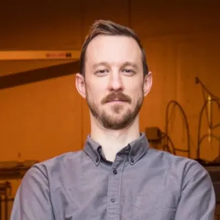 Headshot of Zachary Hartwig